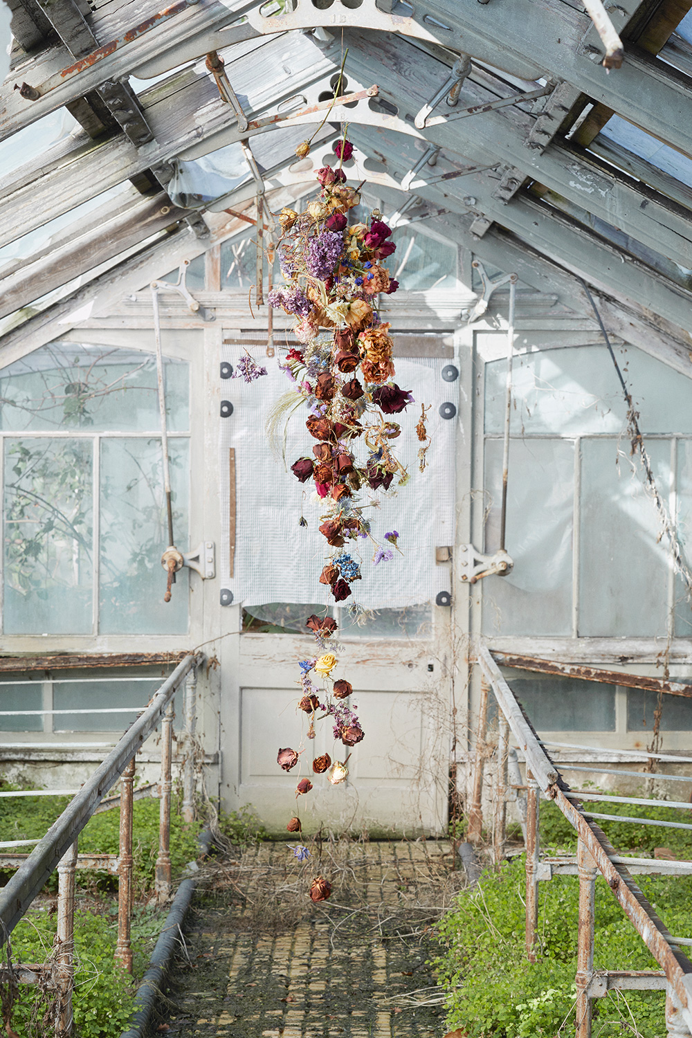 Rebecca Louise Law: Painting on Air
