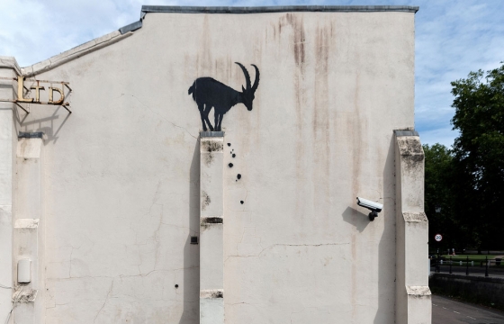 New Banksy Work Appears to Be a Goat on the Edge in London