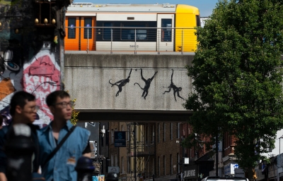 A Counting Game: Banksy Paints 3 Monkeys in London in Third Straight Day of Street Works